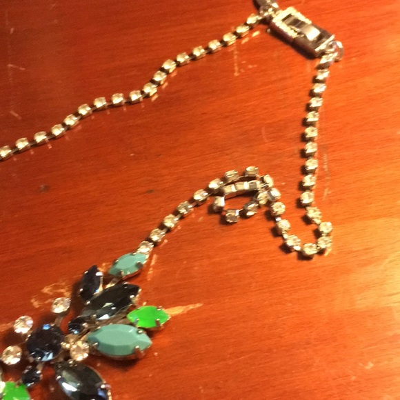 Sparkling Ann Taylor Necklace ,Compliments Plus 💝 - Picture 2 of 4